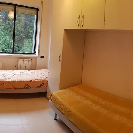 Guesthero - * Lerici